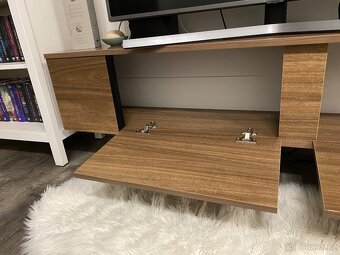 TV komoda LUXE ořech/černá - 5