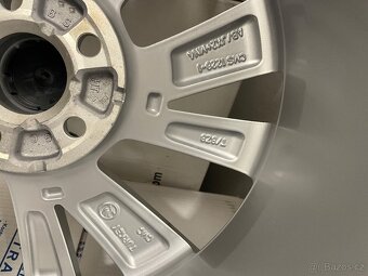 5x100 R17 7J ET51 Škoda + 215/45 r17 Hankook - 5