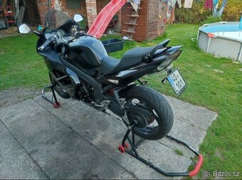 Triumph Sprint ST 1050 - 5