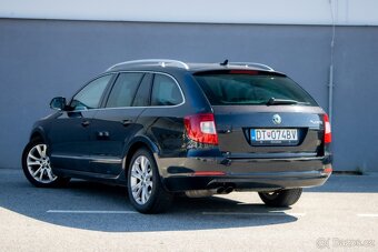 Škoda Superb Combi 2.0 TDI CR 140k Elegance DSG - 5