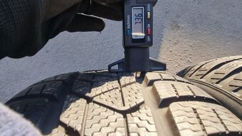 Zimní pneu 205/60/16 Pirelli - 5