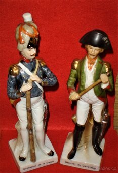 PORCELÁNOVÉ SOŠKY VOJÁKŮ ... - 5