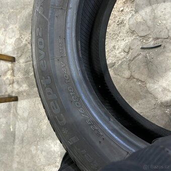 Zimní pneu 225/60 R18 104V Hankook 6,5mm - 5