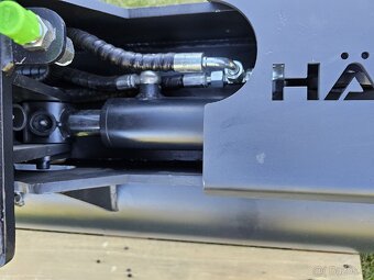 Hydraulická svahovací lžíce HÄNER 3,8 - 6,5 t - 5