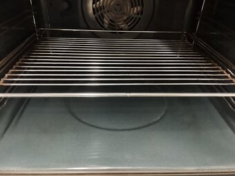 Vestavná trouba AEG - 5