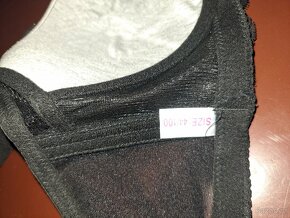 Podprsenky a plavky - 5