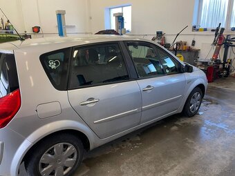 Renault Megane Scenic - 5