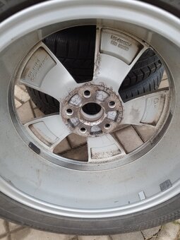 Originál ALU Škoda se zimními pneu 215/65 R17 - 5