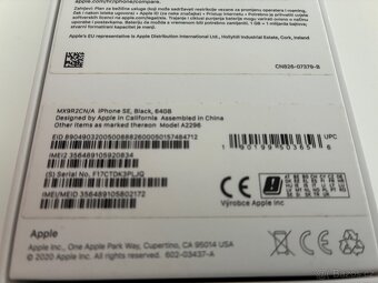iPhone SE 64 GB 2020 - 5