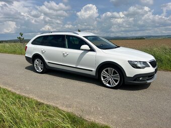 ► ŠKODA SUPERB II 2.0 TDI 103KW DSG F1 SCOUT LED-XEN-NAVI-TA - 5