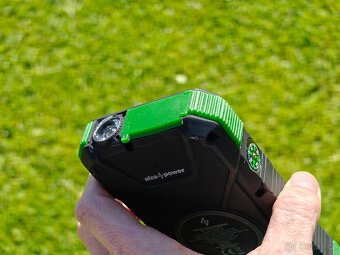 Solární powerbanka AlzaPower SolarScout 20000mAh - 5