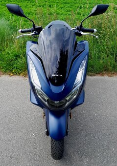 Honda PCX 125, rok 2024 ,ještě v záruce - 5