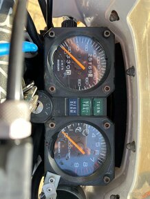Suzuki DR 650 Dakar - 5