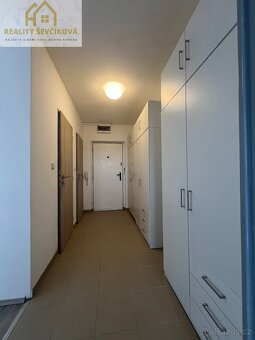 Pronájem 2+kk po rekonstrukci s prostornou lodžií, 55 m2 - 5