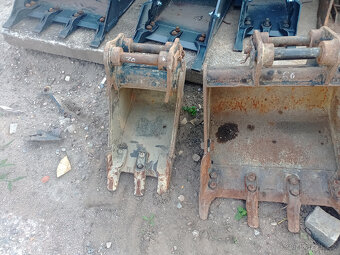 požíté lžíci na JCB 8025 až 8035 - 5