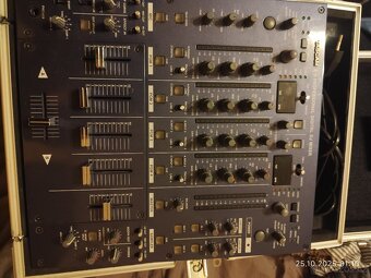 Profesionální mix Tascam X-9 - 5