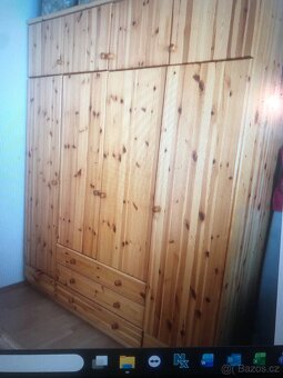 Ložnicová sestava z masivu, manželská postel a skřině - 5