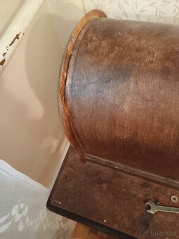 Šlapací šicí stroj Singer - 5