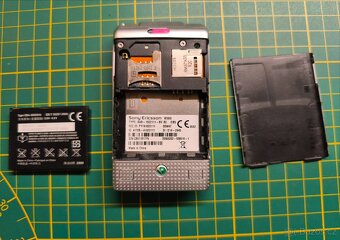 Sony Ericsson W380i pink - 5