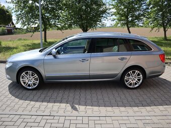 Škoda Superb 3.6 V6 4x4 191kW r.2012 serviska zachovalý stav - 5
