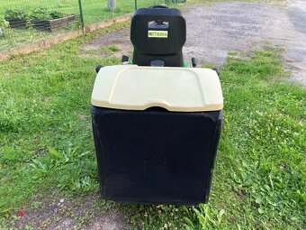 Zahradní traktor,profi rider Etesia Bahia - 5