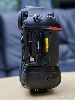 NIKON D850 + NIKON MB-D18 + Arca Swiss PLNMBD18 - 5
