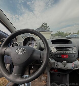 Toyota Aygo 1.0i - 5