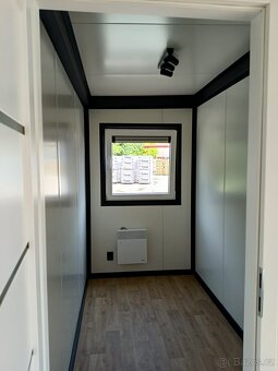 Obytný kontejner 13×3 m – izolovaný, připravený k použití - 5