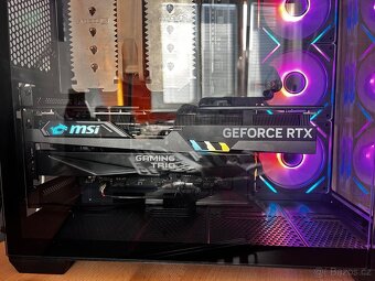 MSI GeForce RTX 4070 GAMING X TRIO 12G - 5