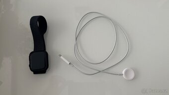 Apple Watch SE (2.gen) 44mm (WiFi + GPS, no cellular) Prodám - 5