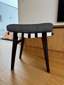 Starožitná křesla Jan Vaňek + podnožka - 5