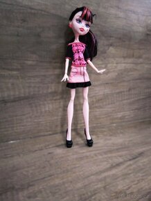 MONSTER HIGH DRACULAURA - 5