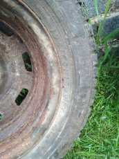 Sada starších zimních pneu s diskem - 195/65 R15 - 5