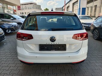 VW Passat B8 Variant 2.0TDI 110kW DSG Full LED ACC ERGO Navi - 5