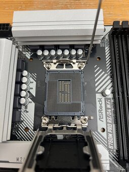 ASROCK B760M Pro RS/D4 WiFi Socket intel 1700,Funkční,Záruka - 5