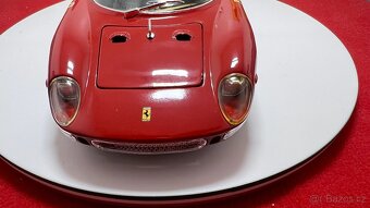Ferrari 250 LM 1:18 Hot Wheels - 5