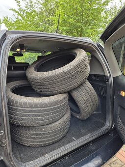 Toyota RAV4 - 5