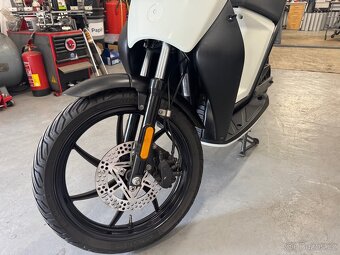 Elektrický skútr 3kW Torrot muvi PO GENERÁLCE - 5