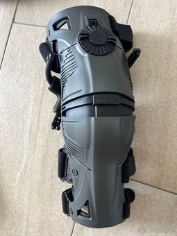 MOBIUS kolenní ortézy X8 - 5