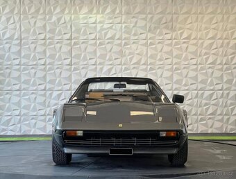 Ferrari 308 GTSi (1982) – ikonický kabriolet - 5
