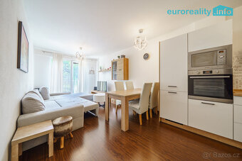 Prodej, byt, 2+kk + parkovací stání, 62 m2, Karlovy Vary - M - 5