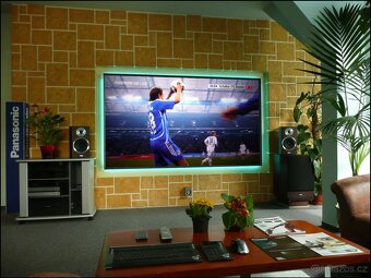 Projektor pro domácí kino Panasonic PT-AT5000E - 5