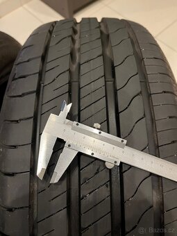 Letní pneu 235/55/19 - 5