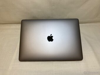 13 Apple MacBook Air i5 1,6GHz RETINA lze SpaceGrey / Silver - 5