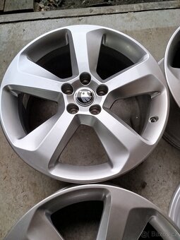 ALU Škoda 5x112 R18 7J ET-43 střed 57mm - 5