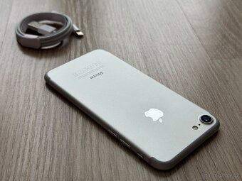 Apple iPhone 7 32Gb Silver - jako nový - 5