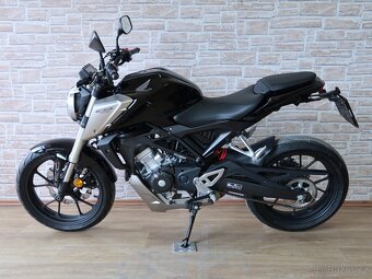 Honda CB125R LeoVince, nové pneu - 5