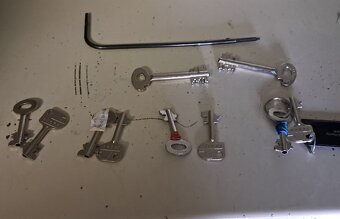 Zánovní trezor zn, Sistec + 4x vnitřní schránka - 5