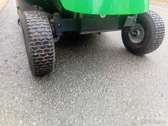 Prodám zahradní traktor John Deere - 5