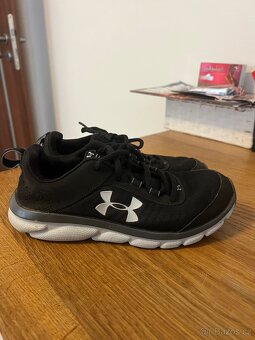 Under Armour boty vel.37,5 - 5